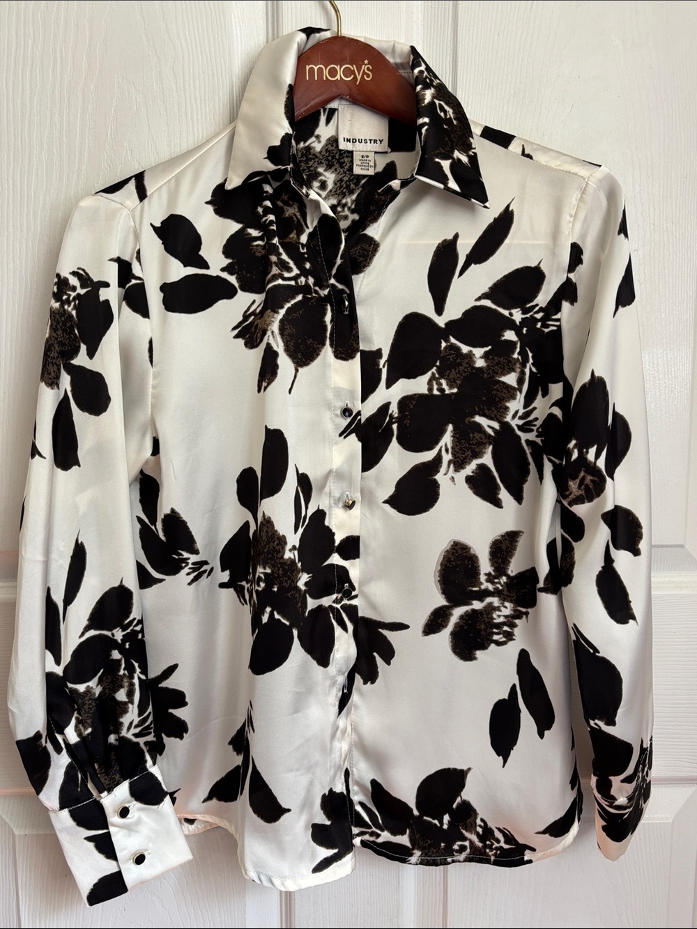 INDUSTRY Black & White Floral Button-Up Blouse Size Small Sophisticated party